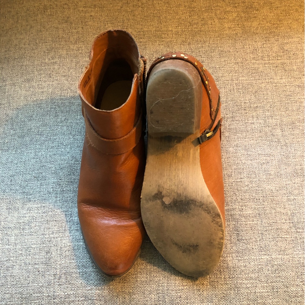 Women’s brown heels, work shoe, casual shoe, boots, mini boots